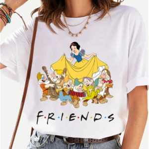T-shirt Disney Blanche Neige et les sept nains pour femme sur une femme
