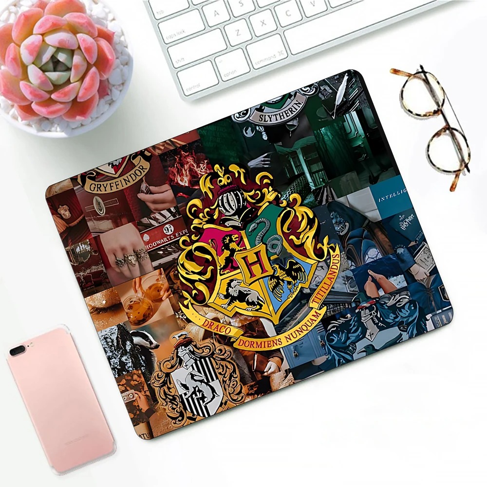 Cinereplicas Harry Potter Set De Papelería Casas De Hogwarts E9cd8f32 7600 4218 8655 43484b83a3de